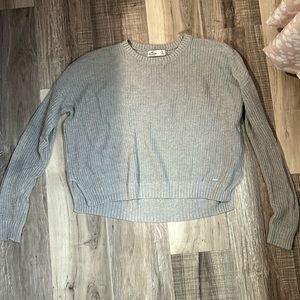 HOLLISTER - Oversized Grey Sweater - Size Small